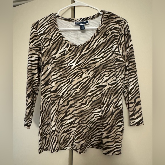 Karen Scott Tops - Tiger print 3/4 sleeve T-shirt